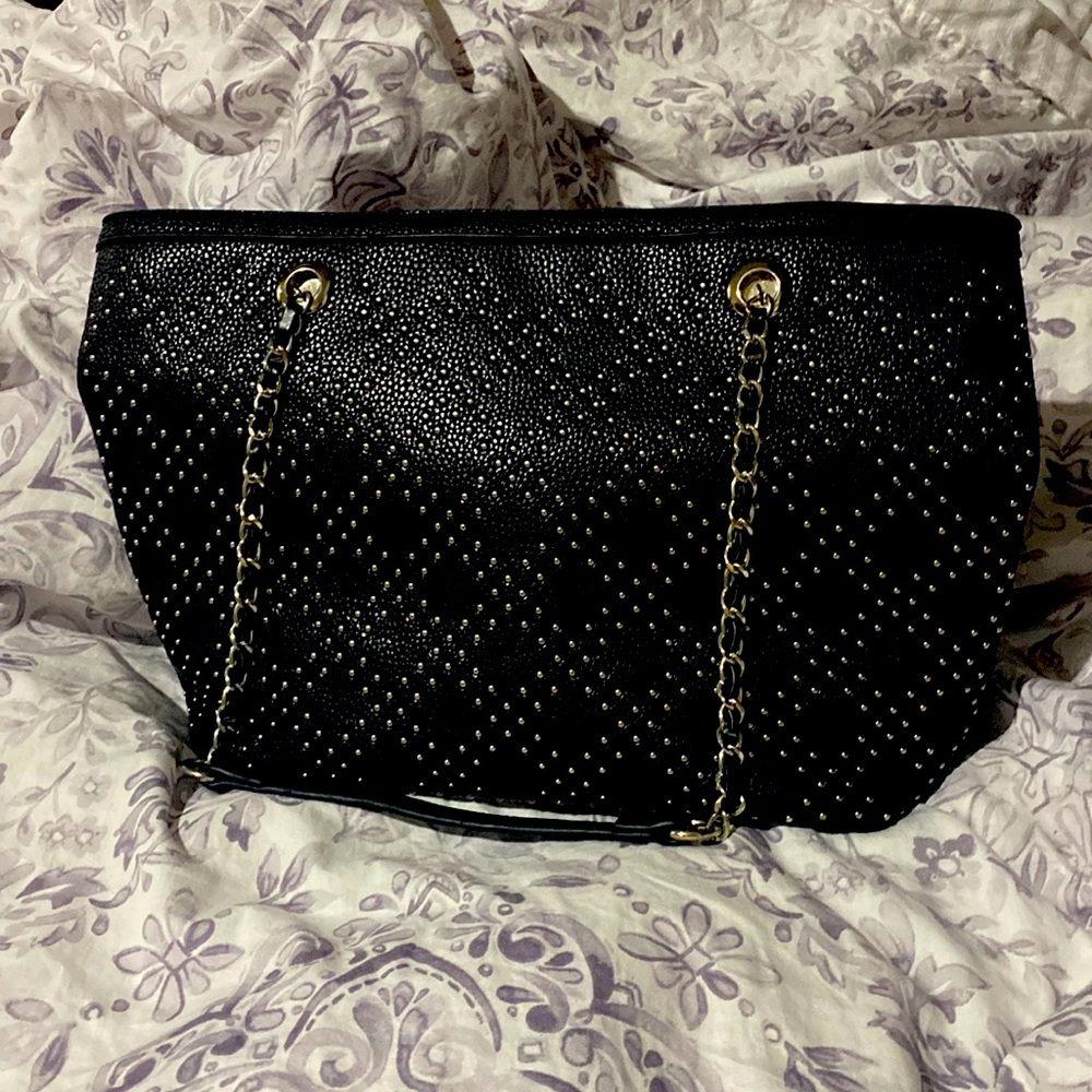 Black hand tote-like bag